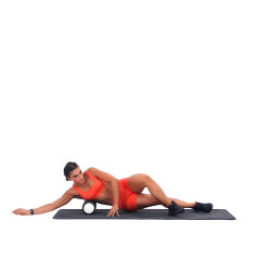 Foam Roller Lats 
  loading=